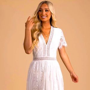 NWT Bella Ella “Make Your Heart Race” Maxi Dress